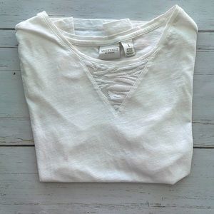 Chico’s White Detail V-Neck Tee